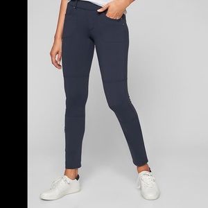 ATHLETA BETTONA JEGGING HARDLY WORN LIKE NEW